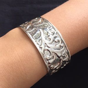 Silpada Ahead of the Curve Cuff bracelet